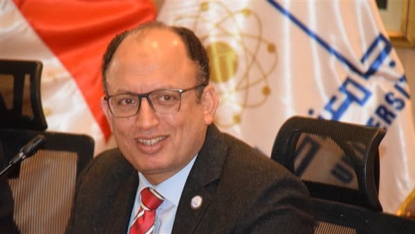 سدد الديون وحقق فائض في الايرادات..كيف تجاوز السيد قنديل المطبات الصعبة في جامعة حلوان؟ 1 236 سدد الديون وحقق فائض في الايرادات..كيف تجاوز السيد قنديل المطبات الصعبة في جامعة حلوان؟ موقع في الجامعة