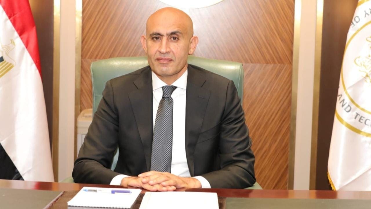 449715306 879727620851846 3657471152221575904 n أول قرار من وزير التعليم الجديد بشأن امتحانات الثانوية العامة موقع في الجامعة