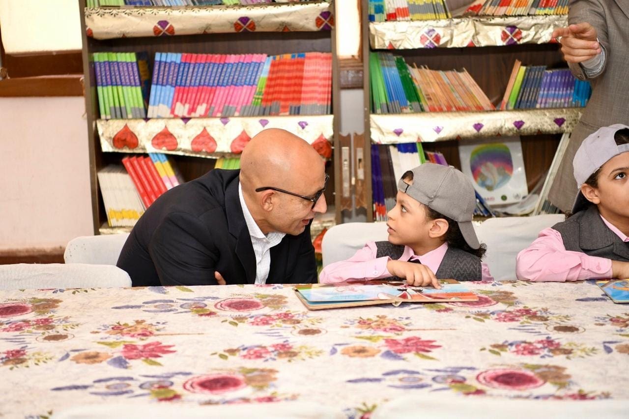 450149202 485710080707044 596997493076459870 n حكاية صورة وزير التعليم مع طالبة بمدرسة ناصر الابتدائية المشتركة بقنا موقع في الجامعة