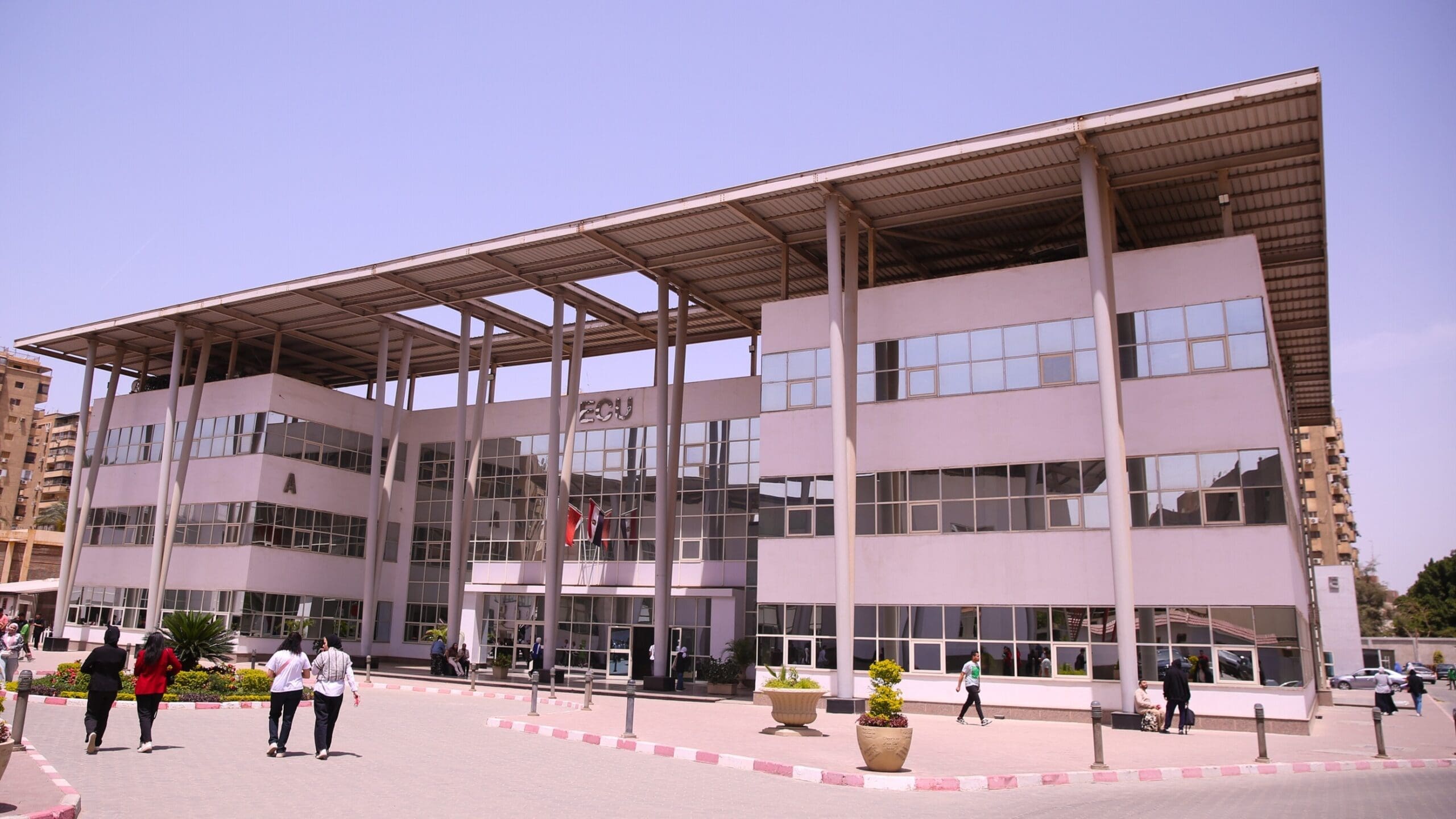 9C9A5611 scaled شروط الالتحاق بالجامعات الخاصة 2024 ، شروط التقديم لطلاب الثانوية العامة والشهادات المعادلة موقع في الجامعة