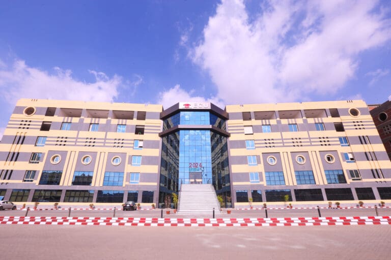 تعرف على تخصصات ومصروفات كلية القانون والدراسات الأدبية بالجامعة المصرية الصينية 8 مقر الجامعة المصرية الصينية بمدينة نصر