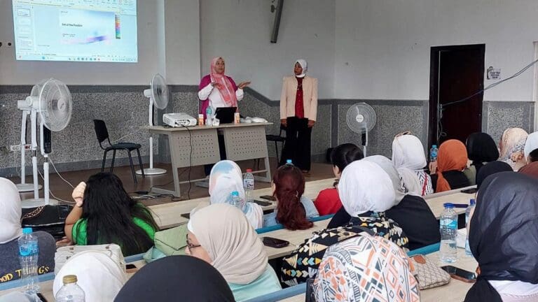 ورشة عمل بجامعة حلوان الأهلية تكشف عن"مزايا برنامج copilot" 18 ورشة عمل بجامعة حلوان الأهلية