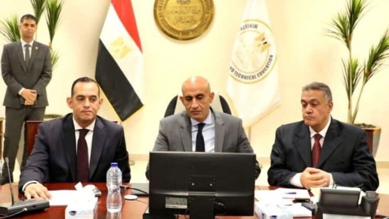 الثانوية العامة 2024.. ضبط 4 طلاب بسبب الغش في امتحاني الكيمياء والجغرافيا 15 WhatsApp Image 2024 07 06 at 1.14.51 AM1 الثانوية العامة 2024.. ضبط 4 طلاب بسبب الغش في امتحاني الكيمياء والجغرافيا موقع في الجامعة