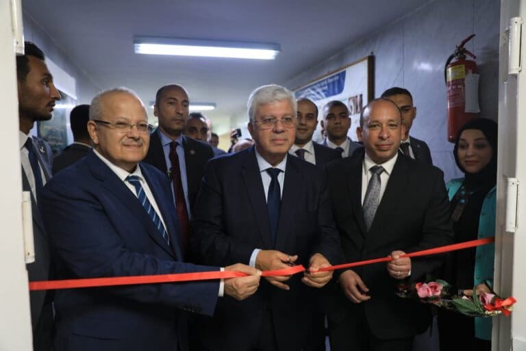 وزير التعليم العالي ورئيس جامعة القاهرة يفتتحان المؤتمر العلمي السنوي لطب القاهرة 3 WhatsApp Image 2024 07 17 at 10.03.15 AM وزير التعليم العالي ورئيس جامعة القاهرة يفتتحان المؤتمر العلمي السنوي لطب القاهرة موقع في الجامعة