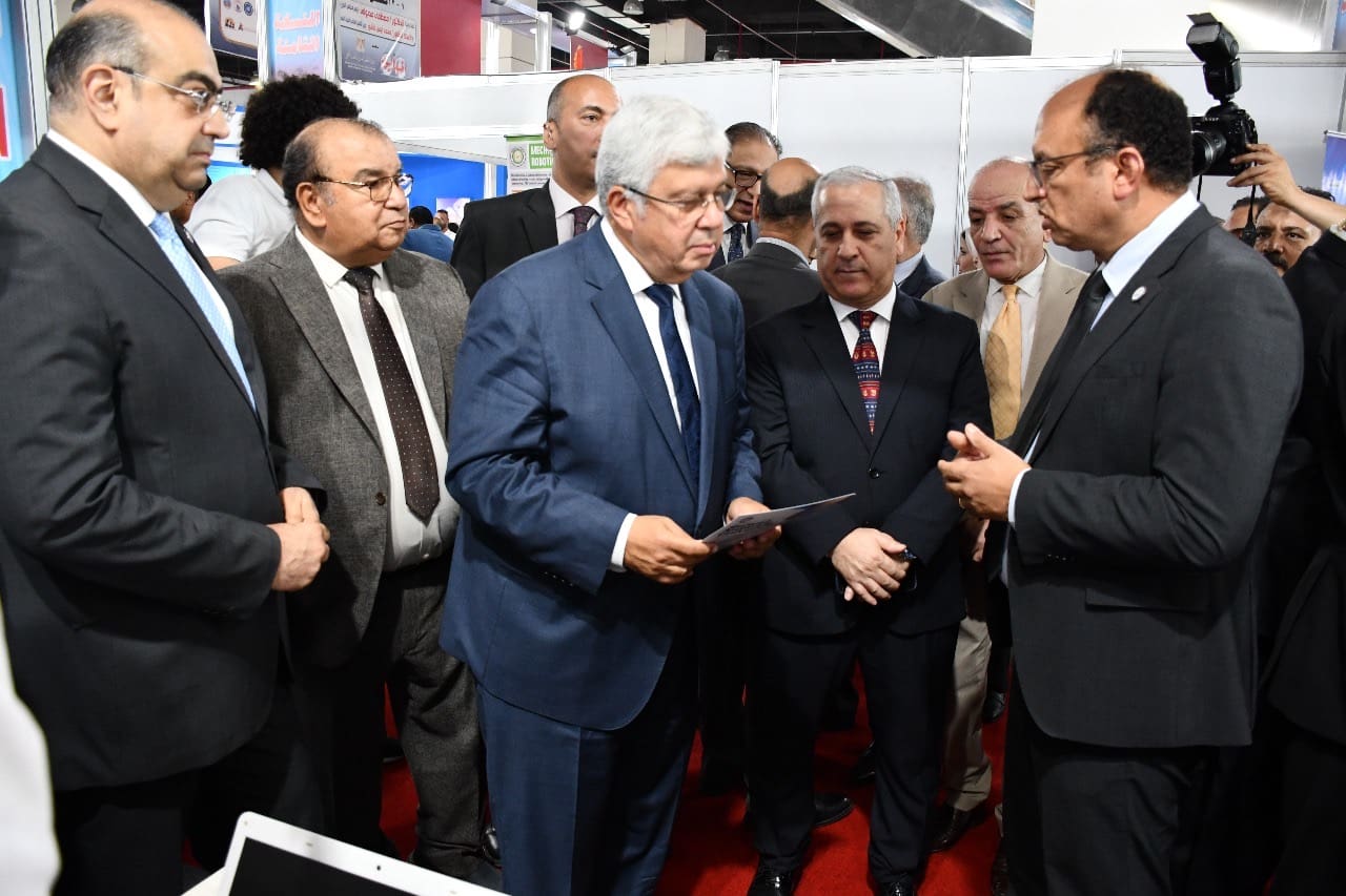 3788181d 885b 4d77 895f c3c008841375 جامعة حلوان تشارك في معرض التعليم العالي الدولى الثامن للجامعات لعرض برامجها وتخصصاتها موقع في الجامعة