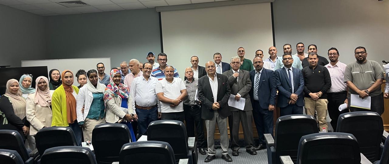 42753e2d ed19 409c 87cf 5c7e79bda14d اختتام دورة إعداد الخبراء بمركز التقييم العقارى وتكنولوجيا البناء بجامعة القاهرة موقع في الجامعة
