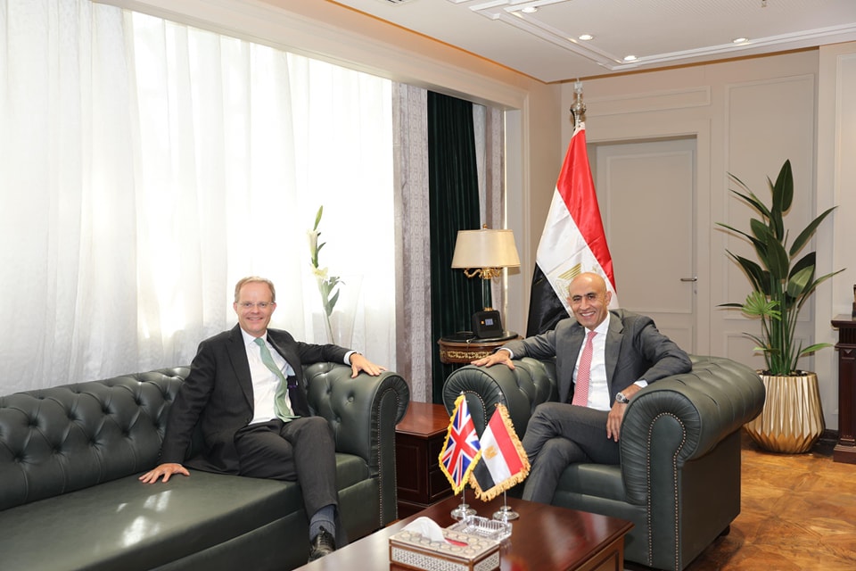 456921080 914689174022357 1542845298620828263 n وزير التعليم يستقبل السفير البريطاني بالقاهرة لبحث مجالات التعاون المشتركة موقع في الجامعة