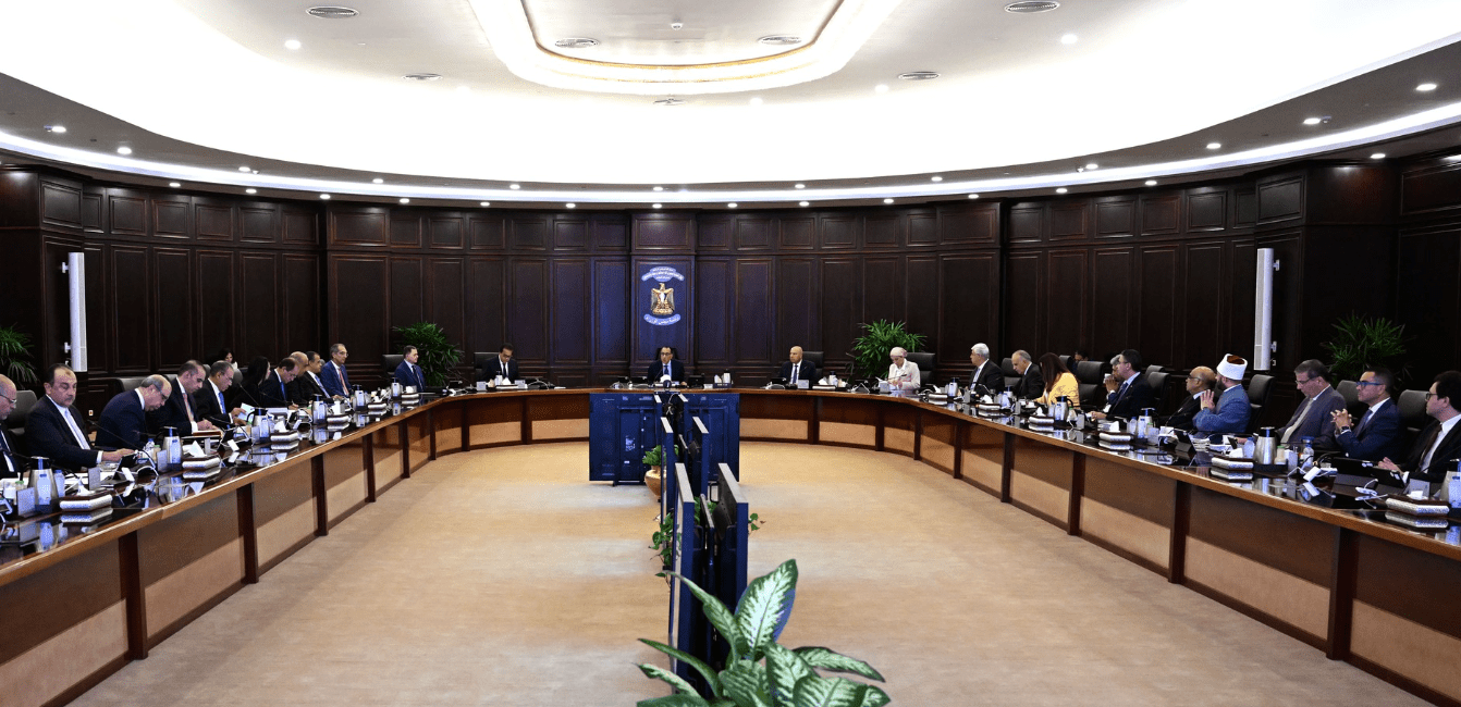 477889 تفاصيل التعاقد مع 50 ألف معلم بالحصة لسد عجز المعلمين 2024 موقع في الجامعة