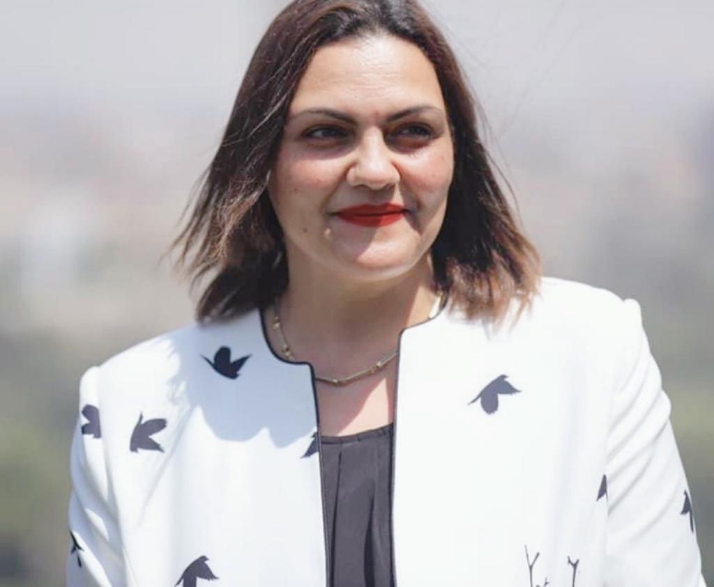 Dina Farouk Abou Zeid دينا فاروق أبوزيد عميدة لكلية الإعلام بجامعة 6 أكتوبر موقع في الجامعة