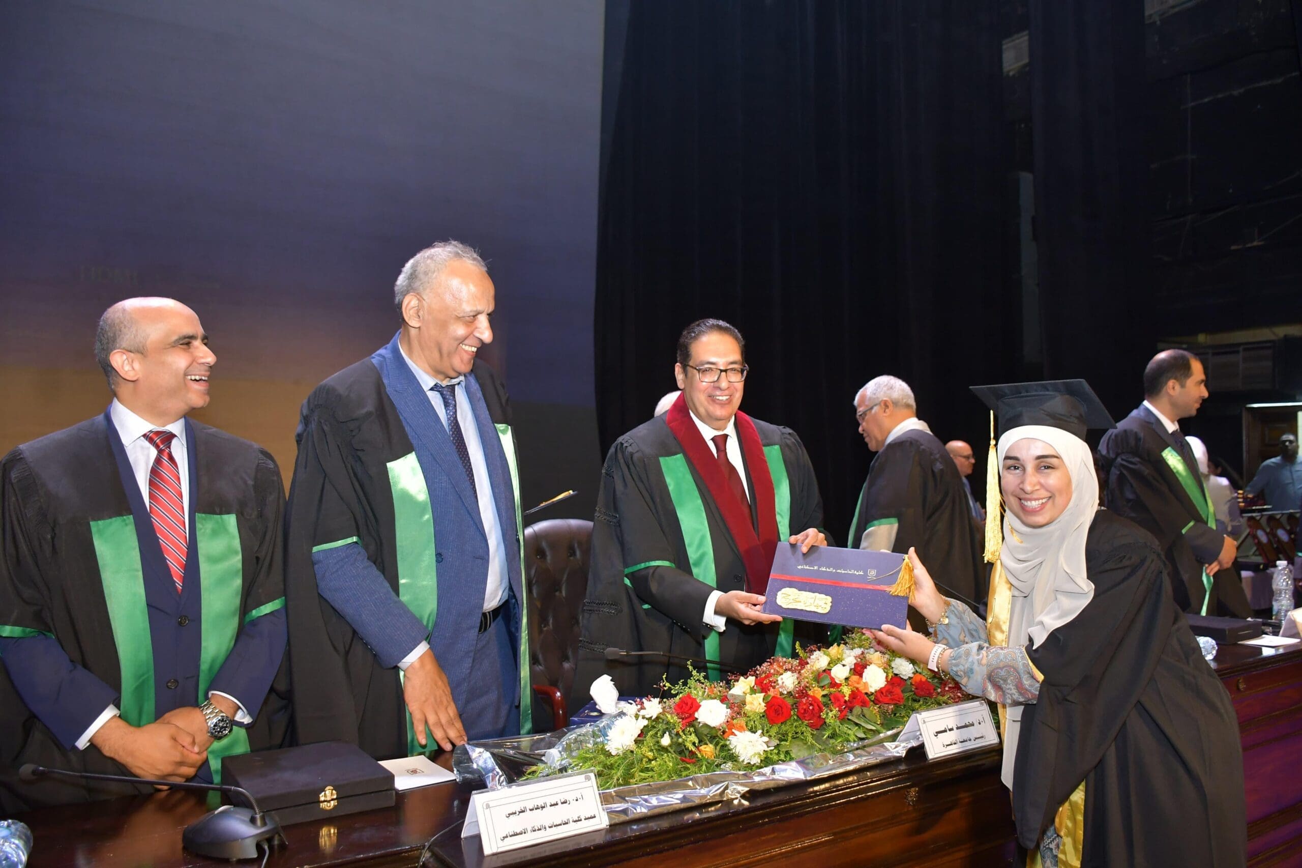 IMG 20240802 WA0040 scaled رئيس جامعة القاهرة يشهد حفل تخريج دفعة جديدة من كلية الحاسبات والذكاء الاصطناعي موقع في الجامعة