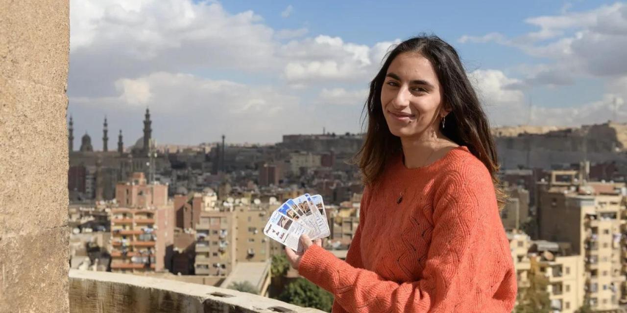 IMG 20240818 WA0024 طالبة بالجامعة الأمريكية بالقاهرة تبتكر لعبة لتثقيف الأطفال حول معالم القاهرة التاريخية موقع في الجامعة