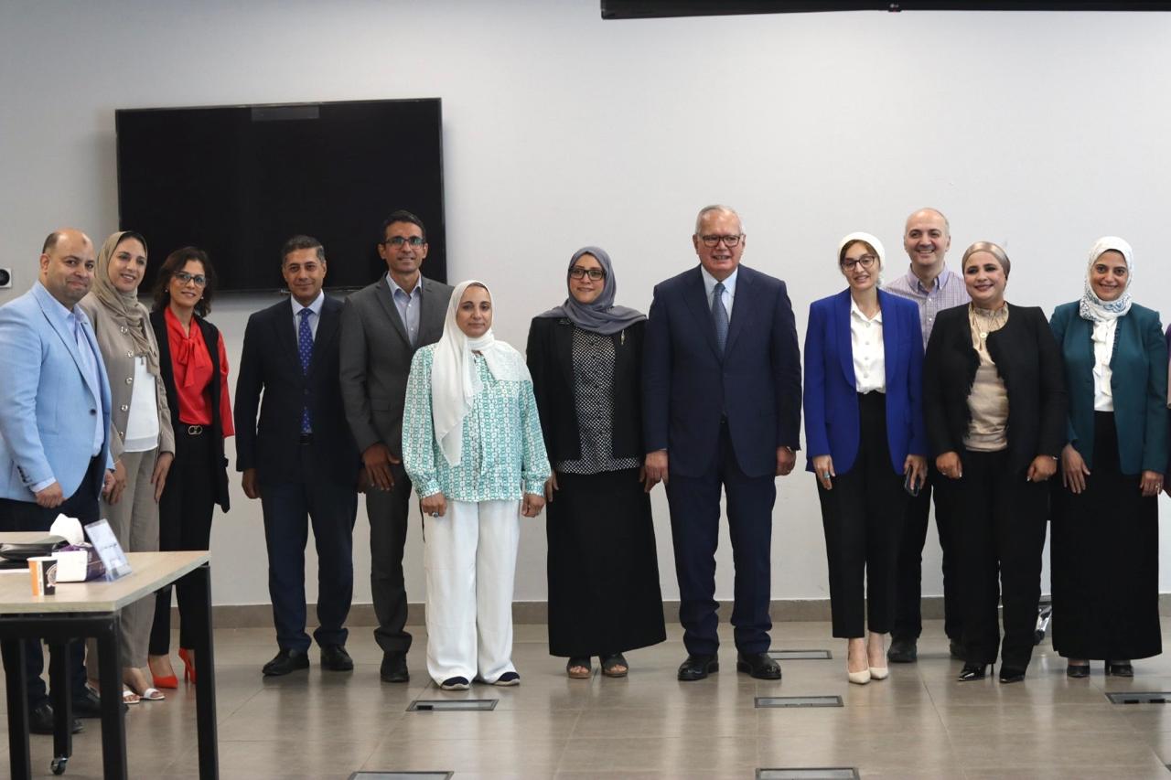 IMG 20240825 WA0066 رئيس جامعة عين شمس يستقبل السفير محمد العرابي قبيل مشاركته في برنامج "الإدارة الجامعية والقيادة" موقع في الجامعة