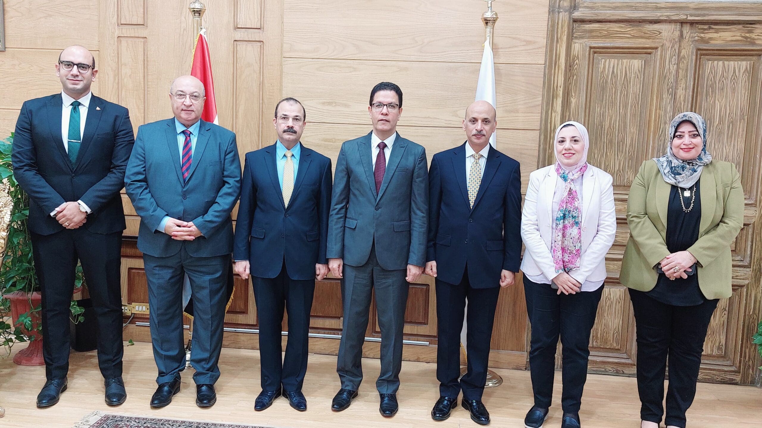 IMG 20240826 WA0042 scaled رئيس جامعة بنها يستقبل مساعد أمين عام مجلس الوزراء لشئون إدارة الأزمات والكوارث موقع في الجامعة