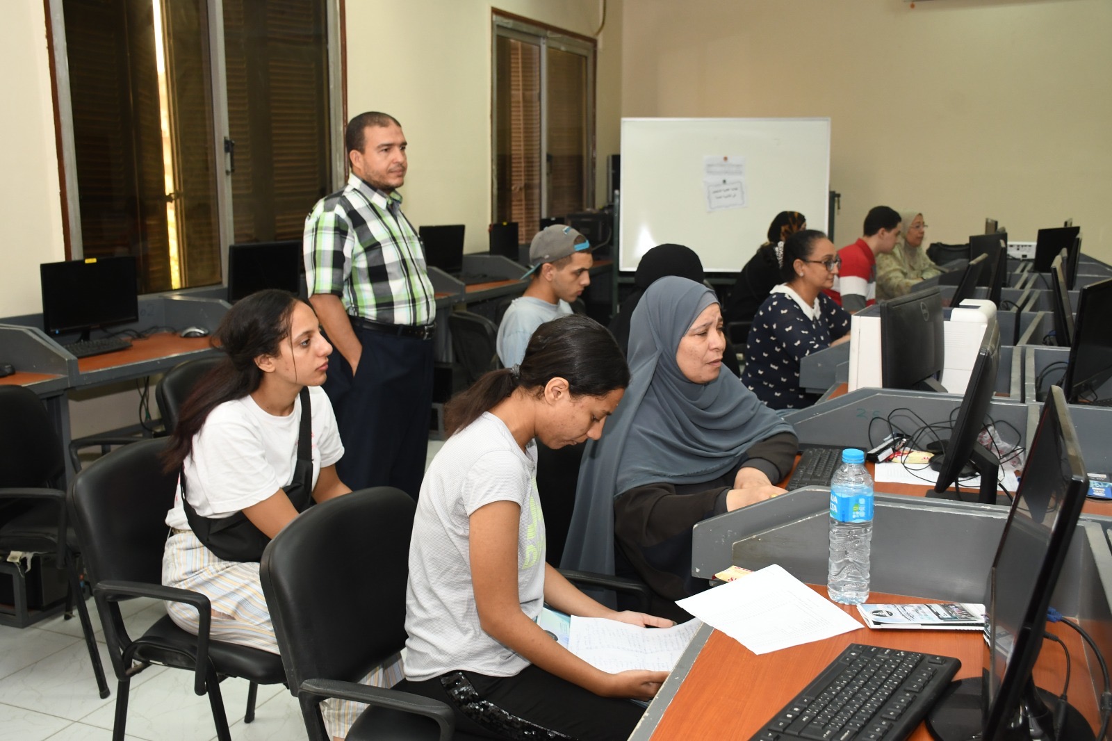bf9e2971 c5ea 45a9 9ce4 93a4ebc365a0 معامل التنسيق الإلكتروني بجامعة عين شمس استقبلت 5143 طالب فى ختام المرحلة الثانية للتنسيق موقع في الجامعة
