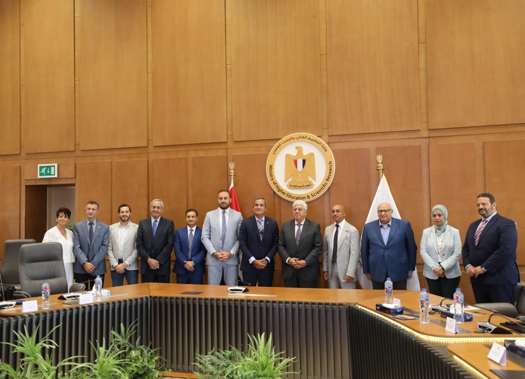 e03c23ad 3696 4959 96f2 582cdbe3b7ec السيسي وزير التعليم العالي يشهد توقيع مذكرة تفاهم لإنشاء فرع جامعة روان الدولية بالعاصمة الإدارية الجديدة موقع في الجامعة