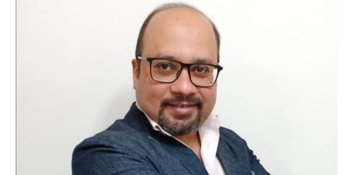 طبيب مصرع طبيب قلب شهير دهسته سيارة طائشة بالفيوم موقع في الجامعة