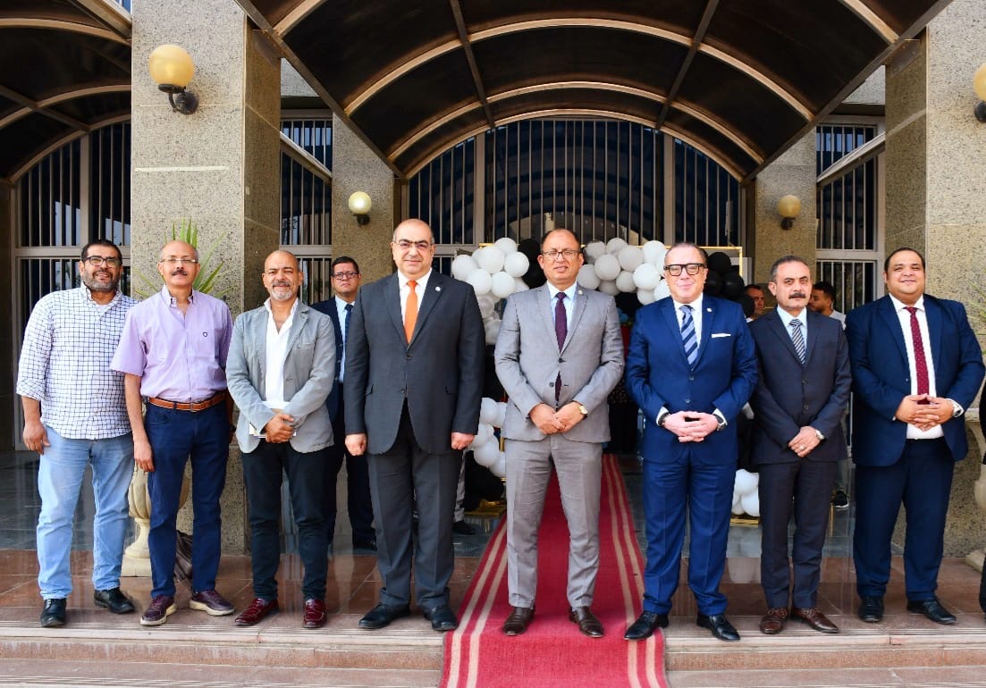 16387d4d c78c 489a a3d6 a6bdfb595148 مجلس إدارة مجمع الفنون والثقافة بجامعة حلوان يناقش استراتيجيات جديدة لدعم الحركة الفنية والثقافية موقع في الجامعة