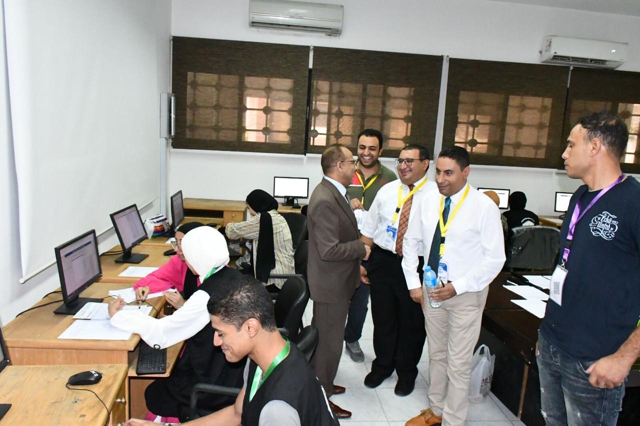 382186d6 58fc 4c2c 9085 f26269583d3b جامعة الطفل تعرف على إحصائيات 10 أيام من العمل داخل مكتب التنسيق الفرعي بجامعة قناة السويس لمرحلة الدبلومات موقع في الجامعة
