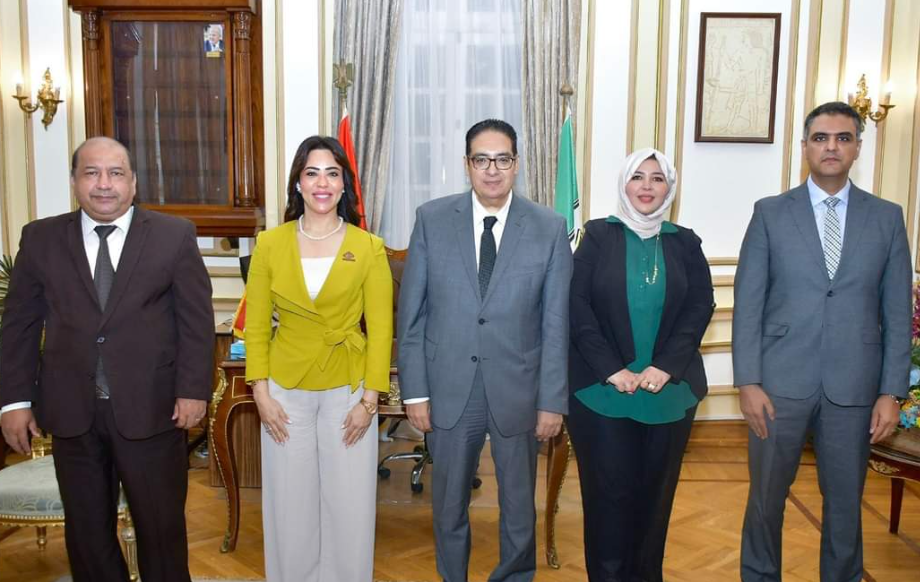 4569 جامعة القاهرة مرصد الأزهر يبحث سبل تعزيز التعاون المشترك مع جامعة القاهرة في مجالات توعية الشباب موقع في الجامعة