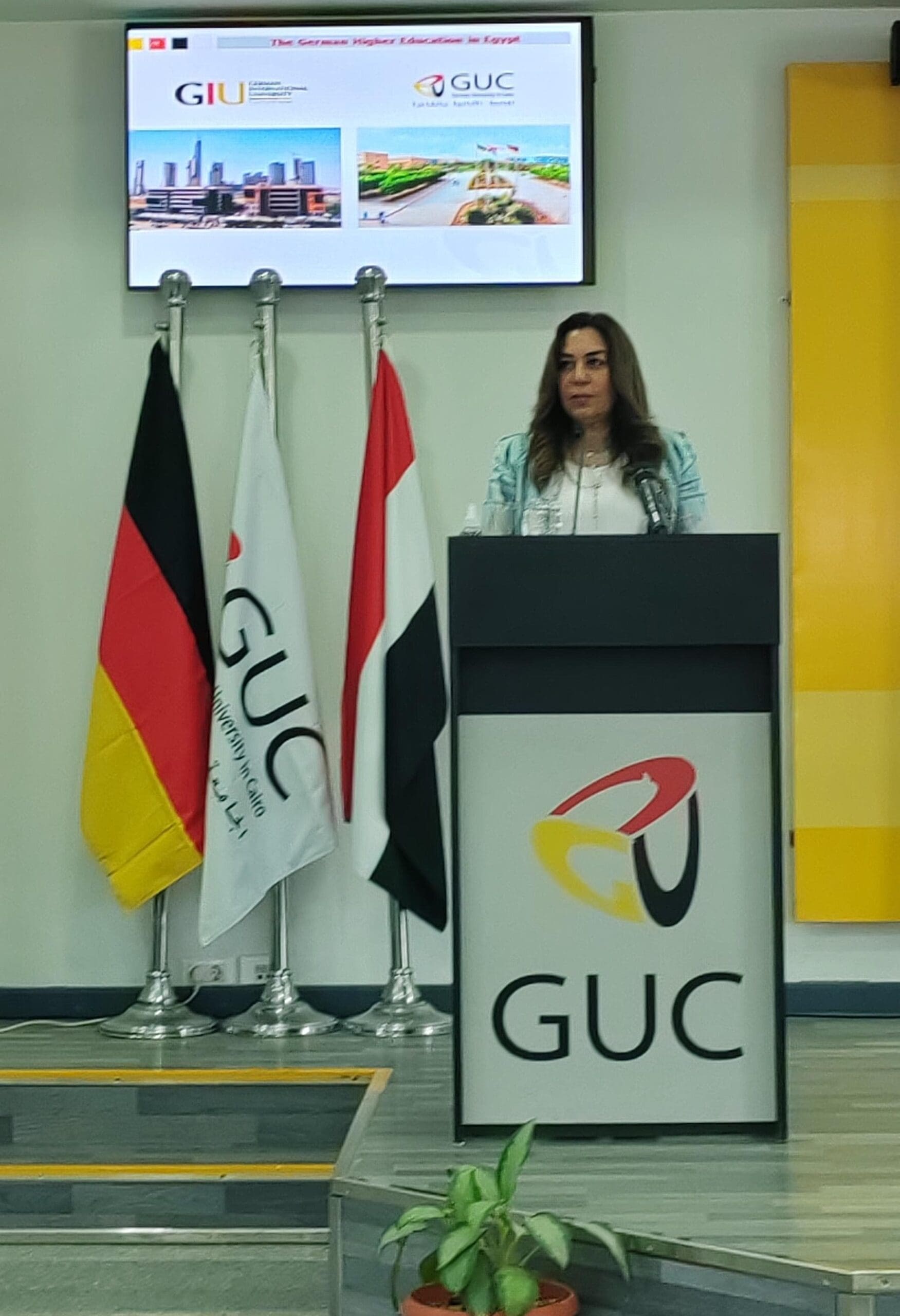48510009 4199 49a2 9a2b 8d2b04a7494d scaled وزيرة التنمية المحلية تشيد بدور الجامعة الألمانية في دعم أوائل الثانوية العامة والمحافظات موقع في الجامعة