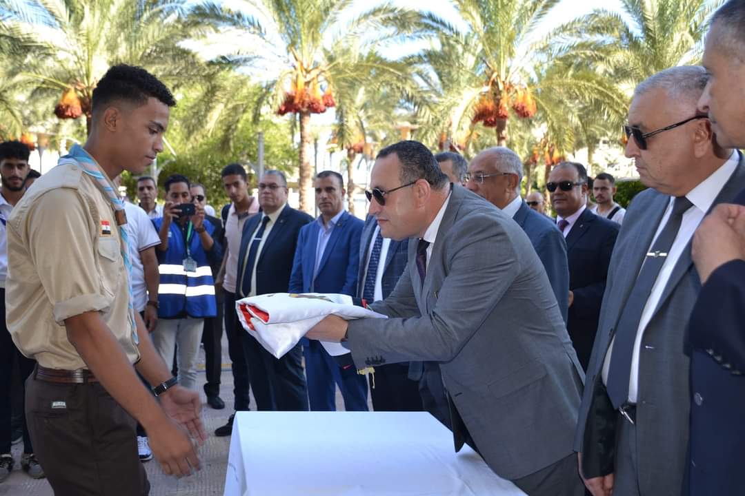 FB IMG 1727539972444 حلوان رئيس جامعة الإسكندرية يوجه بدعم الطلاب المتعثرين في المصروفات  موقع في الجامعة