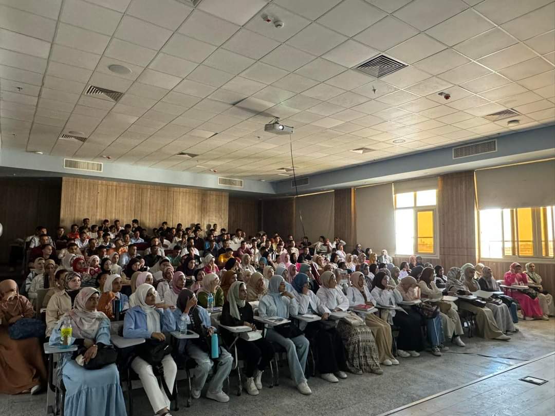 FB IMG 1727621105548 جهاز انتظام الدراسة ببرنامج التمريض وبرنامج العلوم الإدارية بجامعة جنوب الوادي الأهلية موقع في الجامعة