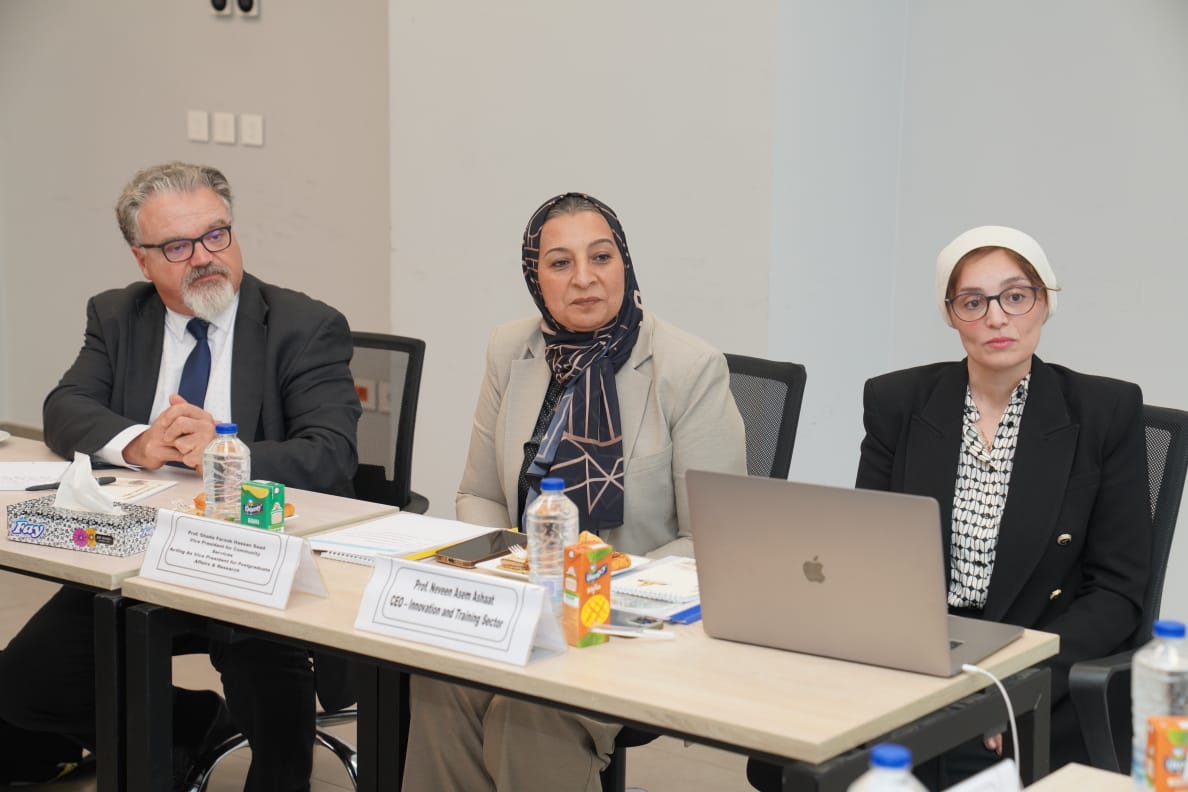 IMG 20240913 WA0009 جامعة عين شمس نائب رئيس جامعة عين شمس تستقبل فريق خبراء من منظمة التعاون والتنمية الاقتصادية (OECD) موقع في الجامعة
