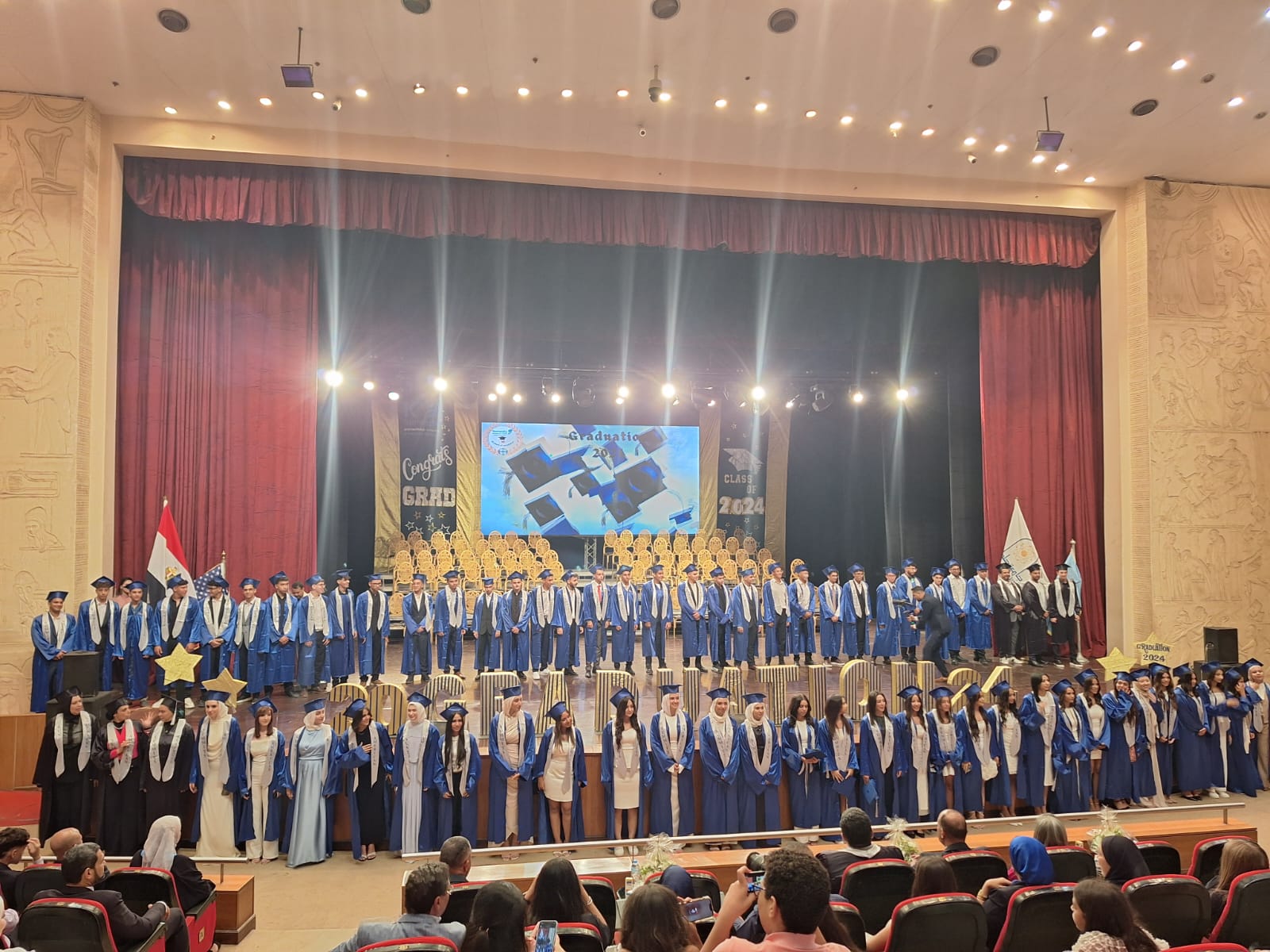 IMG 20240913 WA0081 مركزا علاجيا مجمع الفنون والثقافة بجامعة حلوان يحتضن حفل تخريج طلاب مدرسة القمم الدولية موقع في الجامعة