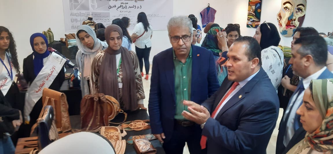 IMG 20240926 WA0019 قنديل افتتاح حاضنة الفنون الإبداعية بكلية التربية الفنية بجامعة حلوان موقع في الجامعة