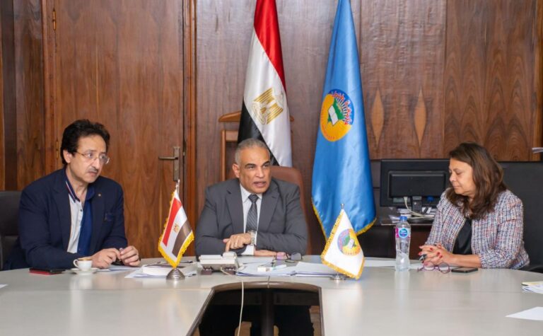 رئيس جامعة طنطا يشهد حفل تخرج الدفعة ٤٦ وخريجي البرنامج الدولي بأسنان 2 الدكتور محمد حسين جامعة طنطا