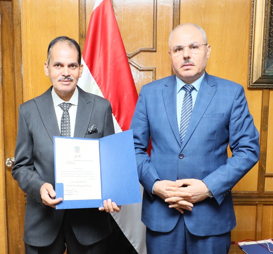 a9ac448d 1498 4413 b5bb 5361c373a507 ناصر مندور يهنئ الدكتور محمود فرج بتعيينه عميداً لكلية الزراعة بجامعة قناة السويس موقع في الجامعة