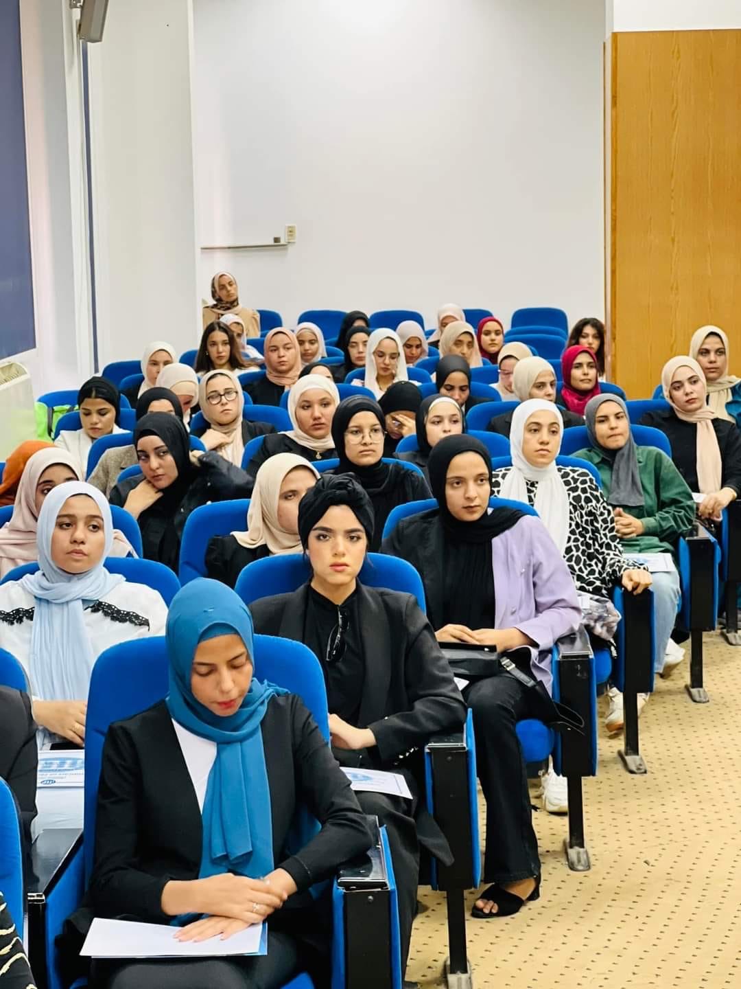 ceb51fb5 f309 4da5 8271 b9f126f500e6 جامعة قناة السويس تختتم منحتي القيادات الشبابية للغة الانجليزية والألمانية موقع في الجامعة
