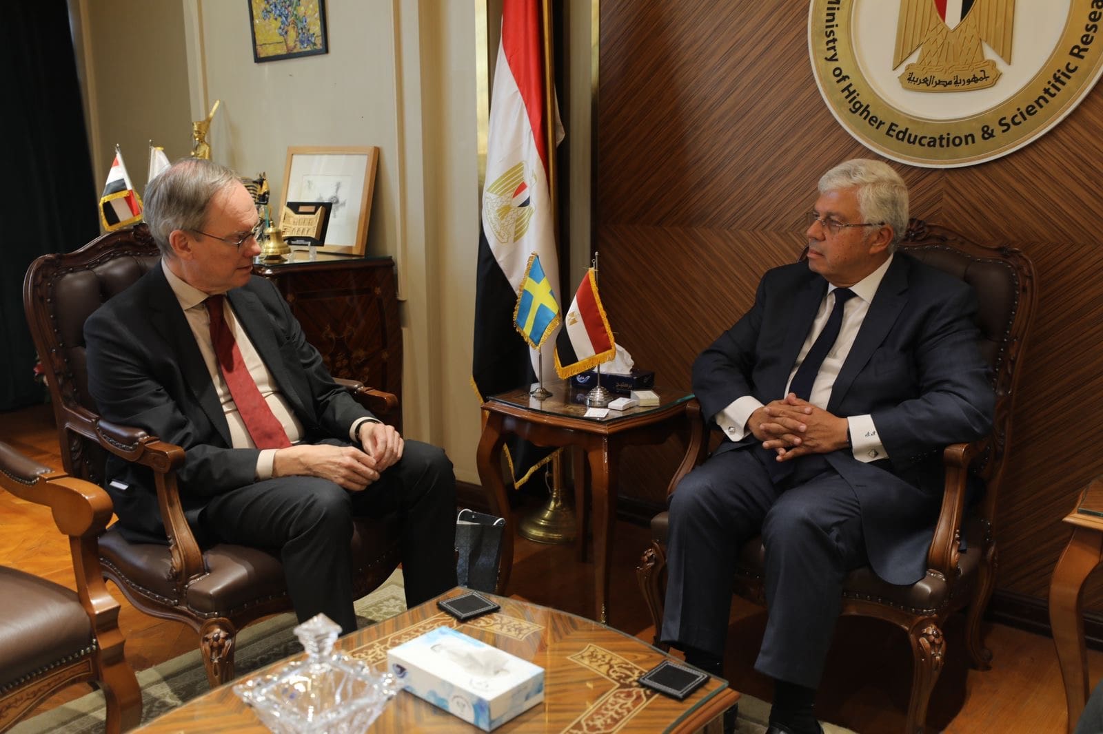 e35a1d74 6831 44c5 b9c4 22bbabbe41ac وزارة التعليم العالي وزير التعليم العالي يستقبل سفير مملكة السويد بالقاهرة لبحث سُبل تعزيز التعاون المشترك موقع في الجامعة
