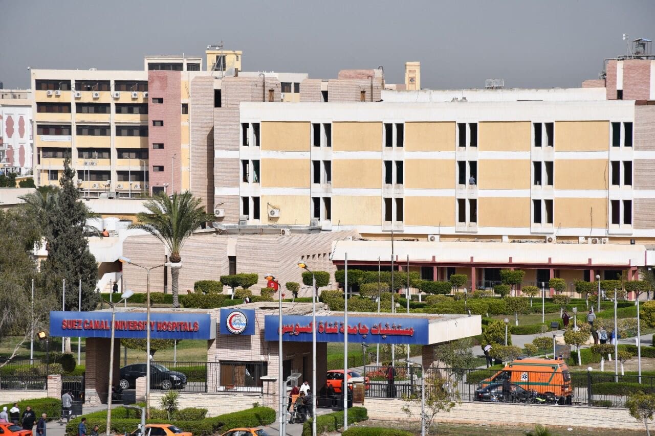 f4630b9a b4e9 4b61 9848 5ad9547dda58 رئيس جامعة جامعة قناة السويس تكشف تفاصيل إنقاذ حياة سيدة تعرضت لعدة طعنات نافذة موقع في الجامعة