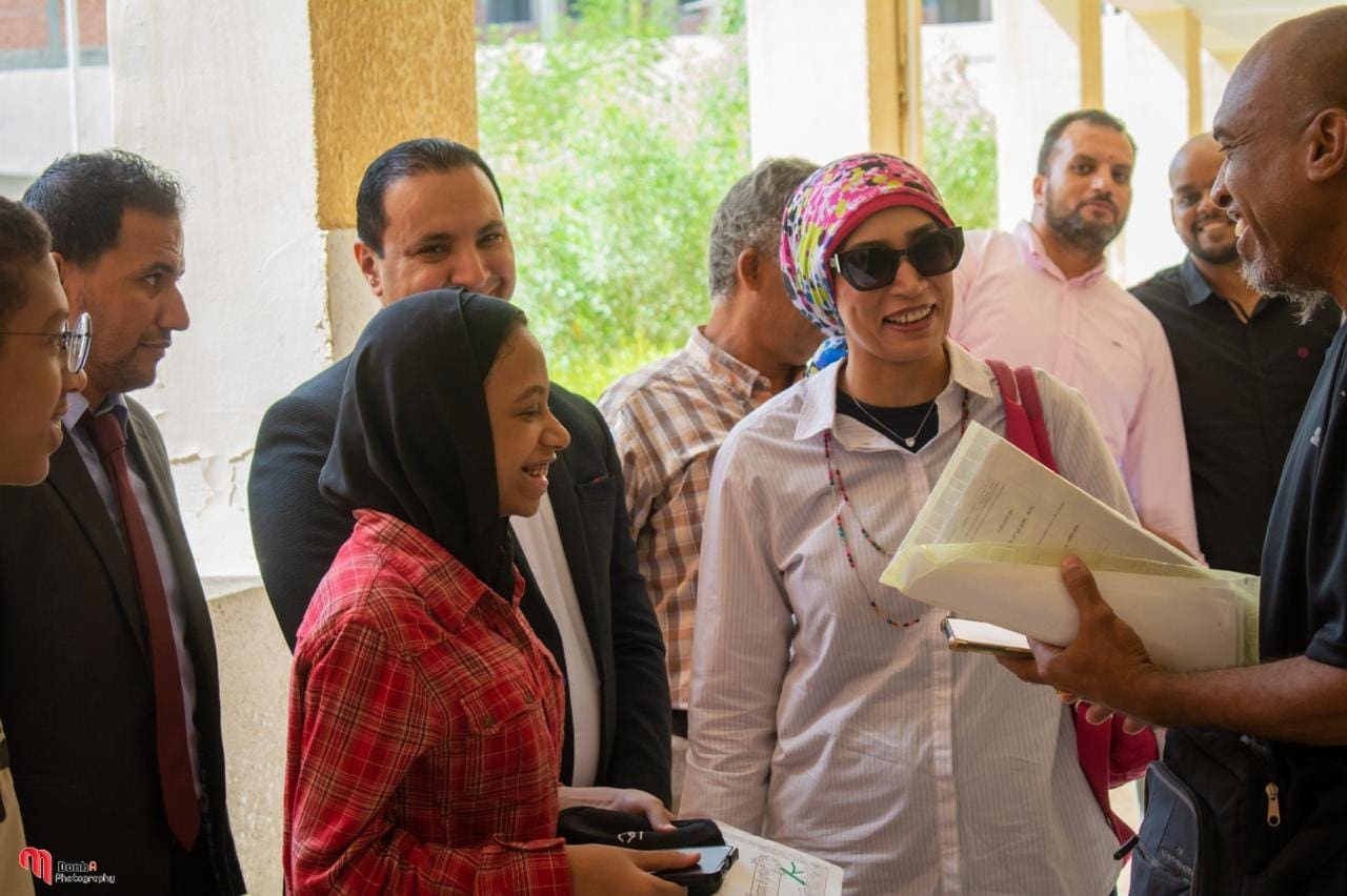 رئيس جامعة الأقصر تتابع تقديم الطلاب الجدد بكلية السياحة والفنادق العام الدراسي الجديد عبدالجليل تتفقد المقابلات الشخصية للطلاب الجدد بأقسام كلية السياحة والفنادق الأقصر موقع في الجامعة