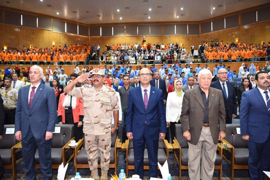 1000312247 Cic رئيس جامعة أسيوط يؤكد على تماسك المصريين وتحملهم الصعاب لمواجهة التحديات والحفاظ على الوطن موقع في الجامعة