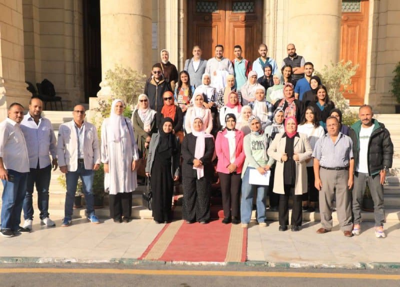 رئيس جامعة القاهرة يستعرض تقرير القافلة التنموية الشاملة بكفر طهرمس بمحافظة الجيزة 1 1000315003 جامعة رئيس جامعة القاهرة يستعرض تقرير القافلة التنموية الشاملة بكفر طهرمس بمحافظة الجيزة موقع في الجامعة