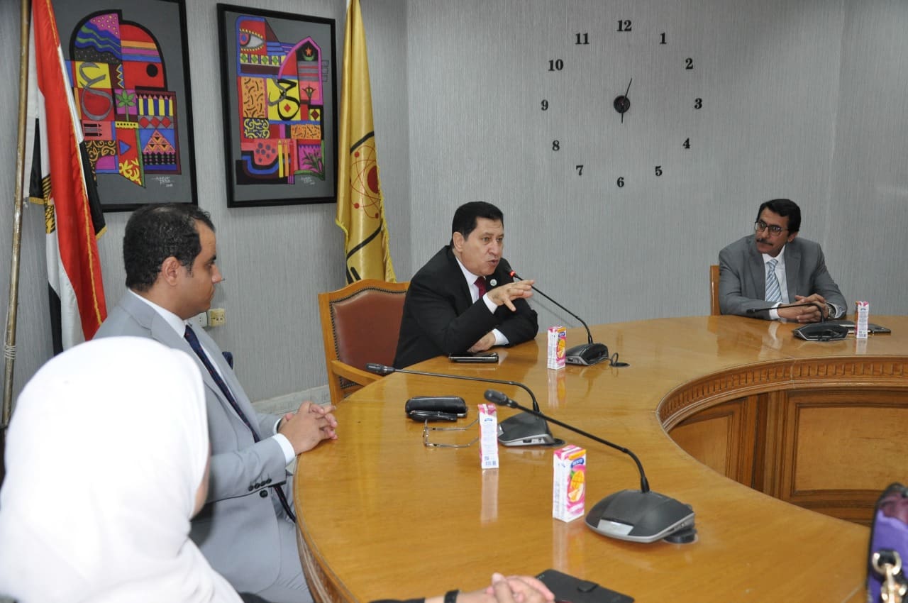 إدارة الوافدين بجامعة حلوان تعقد اجتماعًا مع منسقي الوافدين بالكليات 1 1000318194 الوافدين إدارة الوافدين بجامعة حلوان تعقد اجتماعًا مع منسقي الوافدين بالكليات موقع في الجامعة