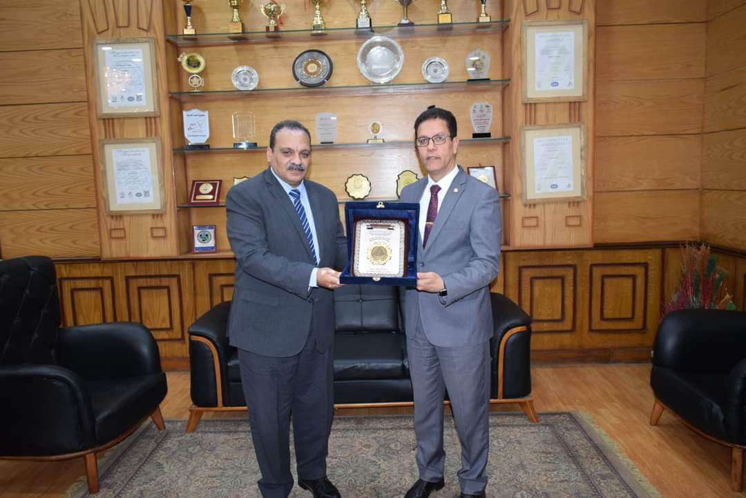 1000318260 بنها مجلس جامعة بنها يكرم رئيس جامعة بنها الأهلية موقع في الجامعة