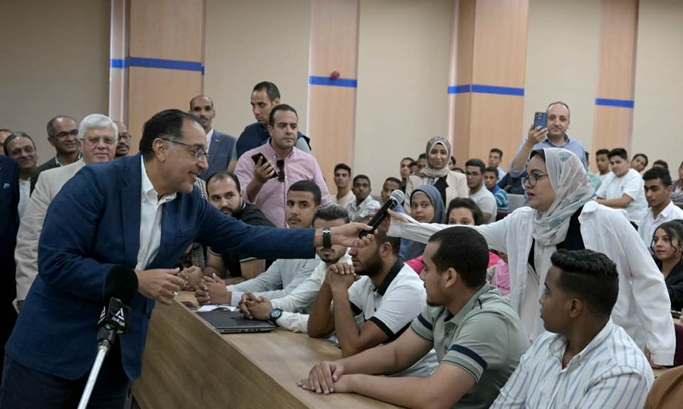 461975305 10231693883825341 6370861619434242922 n رئيس الوزراء رئيس الوزراء يصل الأقصر لبدء جولة تفقدية لمشروعات في قطاعات تعليمية وصحية موقع في الجامعة