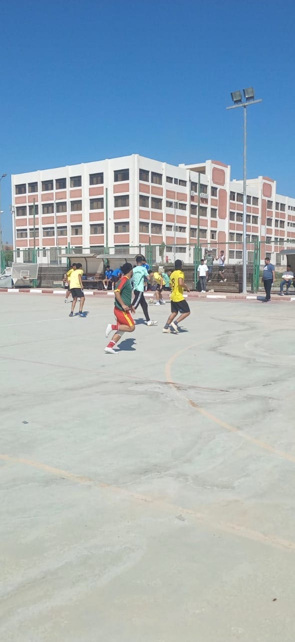 6abb407f 1574 4f2c b059 63fc67ed62e8 جامعة القاهرة جامعة قناة السويس تختتم الدورة التنشيطية الرياضية بإعلان النتائج بمشاركة 400 طالب وطالبة موقع في الجامعة