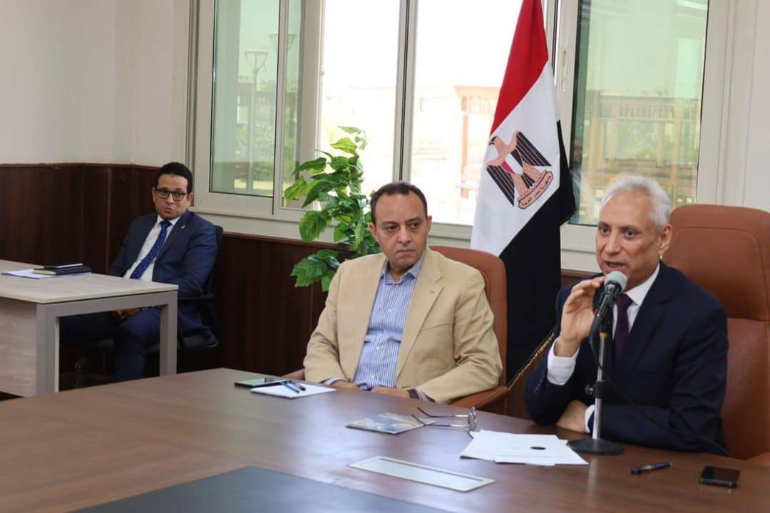 فرحات يعقد اجتماعاً بالهيكل الأكاديمي لجامعة المنيا الأهلية لمُتابعة انتظام الدراسة 1 FB IMG 1728031252367 فرحات فرحات يعقد اجتماعاً بالهيكل الأكاديمي لجامعة المنيا الأهلية لمُتابعة انتظام الدراسة موقع في الجامعة