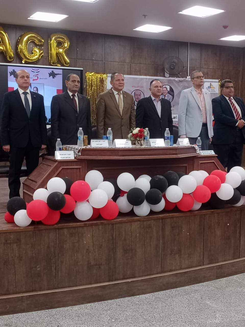 FB IMG 1728402387330 زراعة دمياط تحتفل باستقبال طلابها بالعام الدراسي الجديد ورسائل رئيس الجامعة موقع في الجامعة