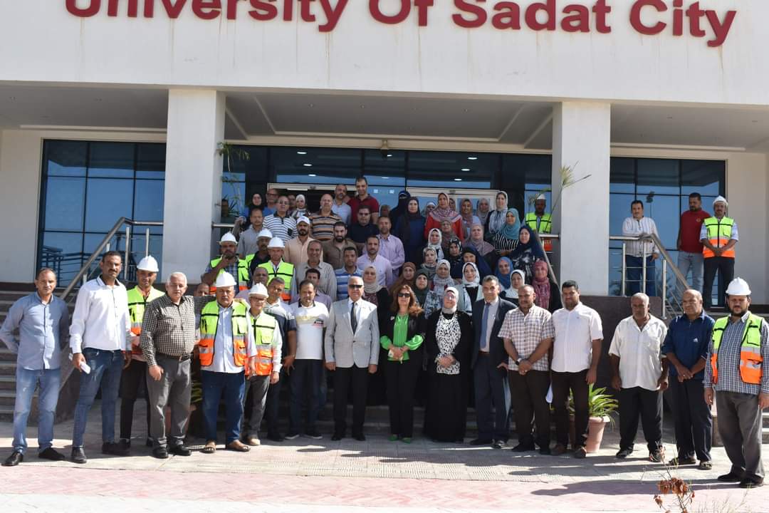 FB IMG 1728503528332 الدكتور حسام موافى جامعة مدينة السادات تنفذ سيناريو وهمى خطة الطوارئ والإخلاء بالمبنى الإداري الجديد موقع في الجامعة