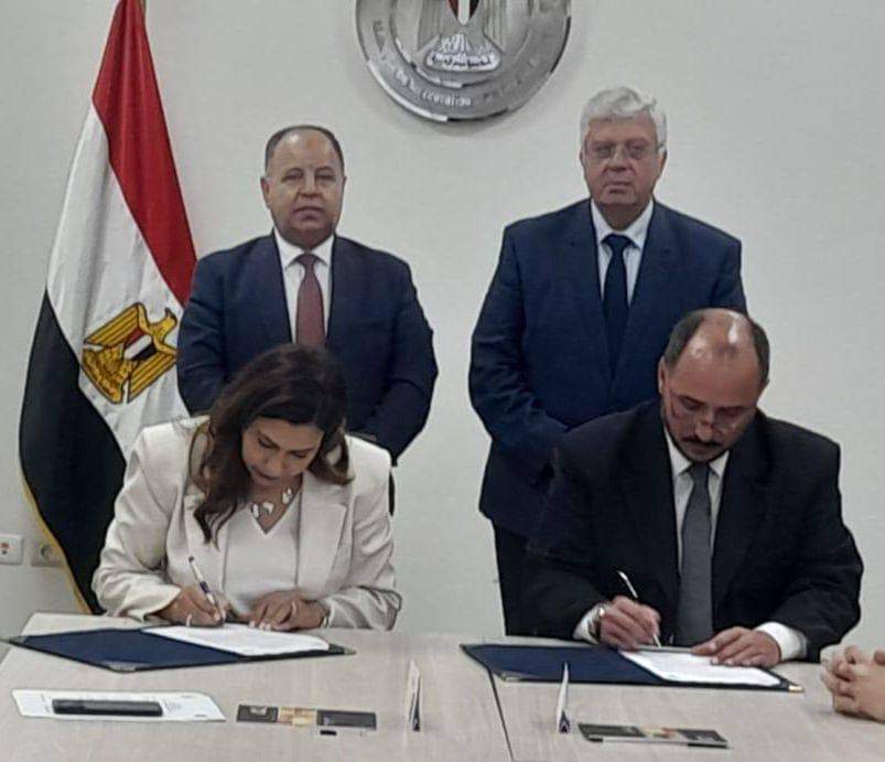 FB IMG 1728751018120 جامعة المنيا رئيس التأمين الصحي الشامل: المستشفيات الجامعية تقدم 75% من الخدمات الصحية بالمستوى الثالث في مختلف المحافظات موقع في الجامعة
