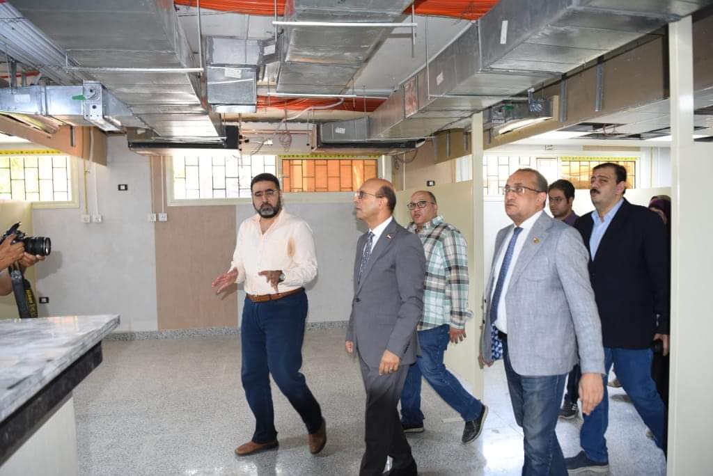 FB IMG 1729163804330 المنشاوي المنشاوي يتفقد الاستقبال العام بمستشفى جامعة أسيوط الرئيس تمهيداً لافتتاحه قريباً موقع في الجامعة
