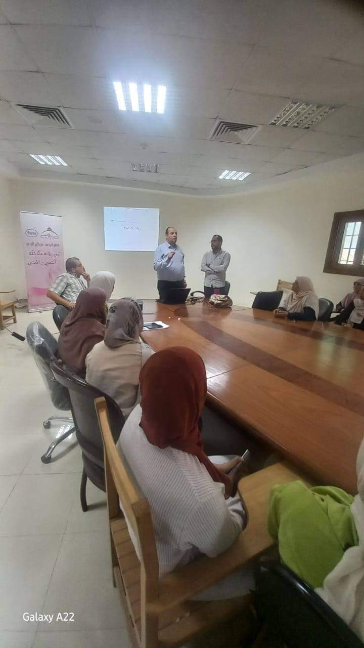 FB IMG 1729435637423 بنها المستشفي الجامعي بكفر الشيخ يعقد ندوة توعوية عن مبادرة الاكتشاف المبكر لأورام الثدي موقع في الجامعة