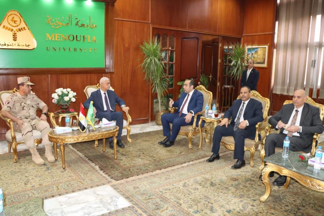 FB IMG 1730384712553 جامعة حلوان رئيس جامعة المنوفية يستقبل قائد قوات الدفاع الشعبى والعسكرى ونائب المحافظ موقع في الجامعة