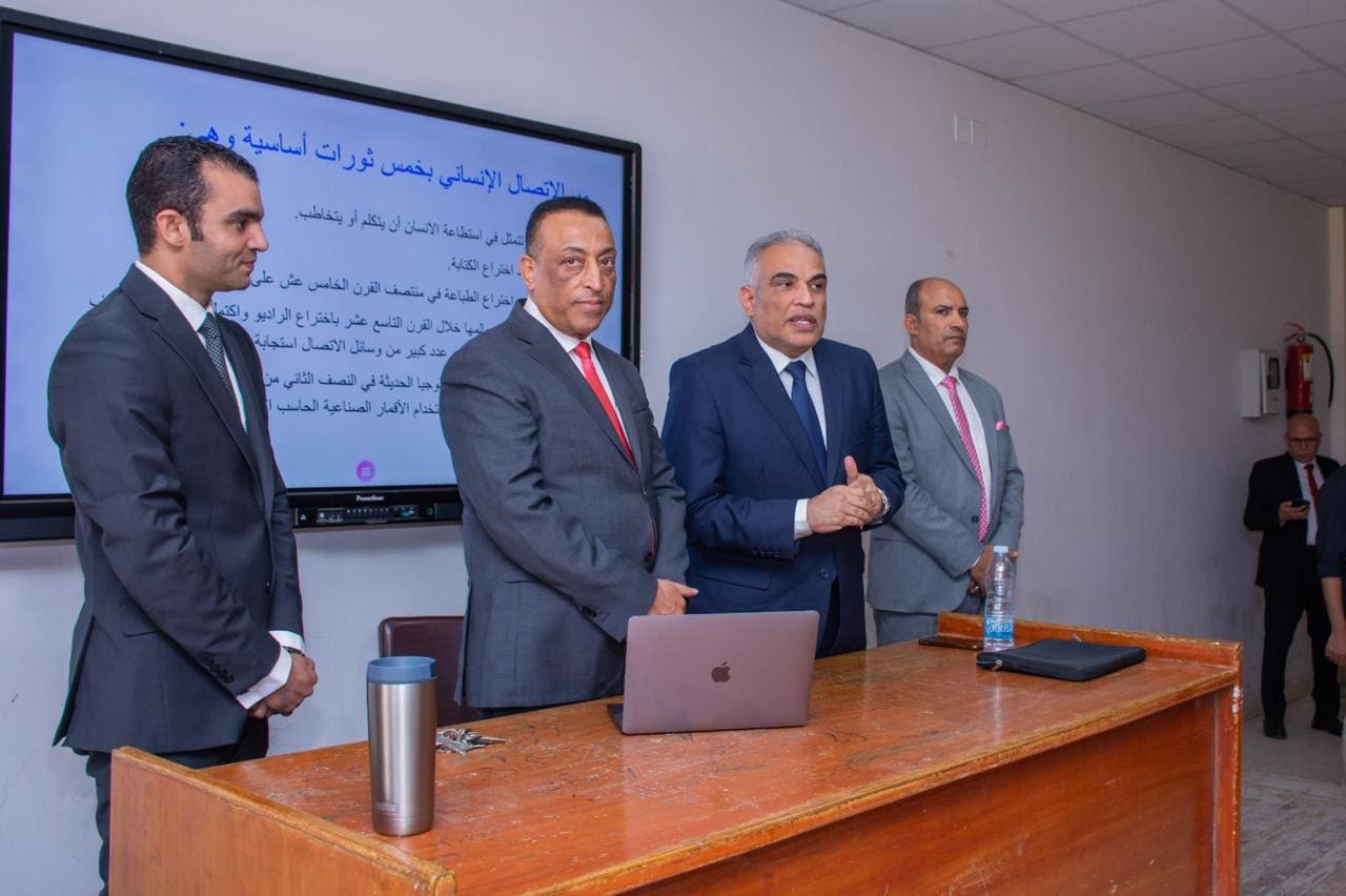 IMG 20241003 WA0173 محمد حسين الدكتور محمد حسين: يتقدم بالشكر لعميد كلية الآداب على جهده في انتظام العملية التعليمية موقع في الجامعة