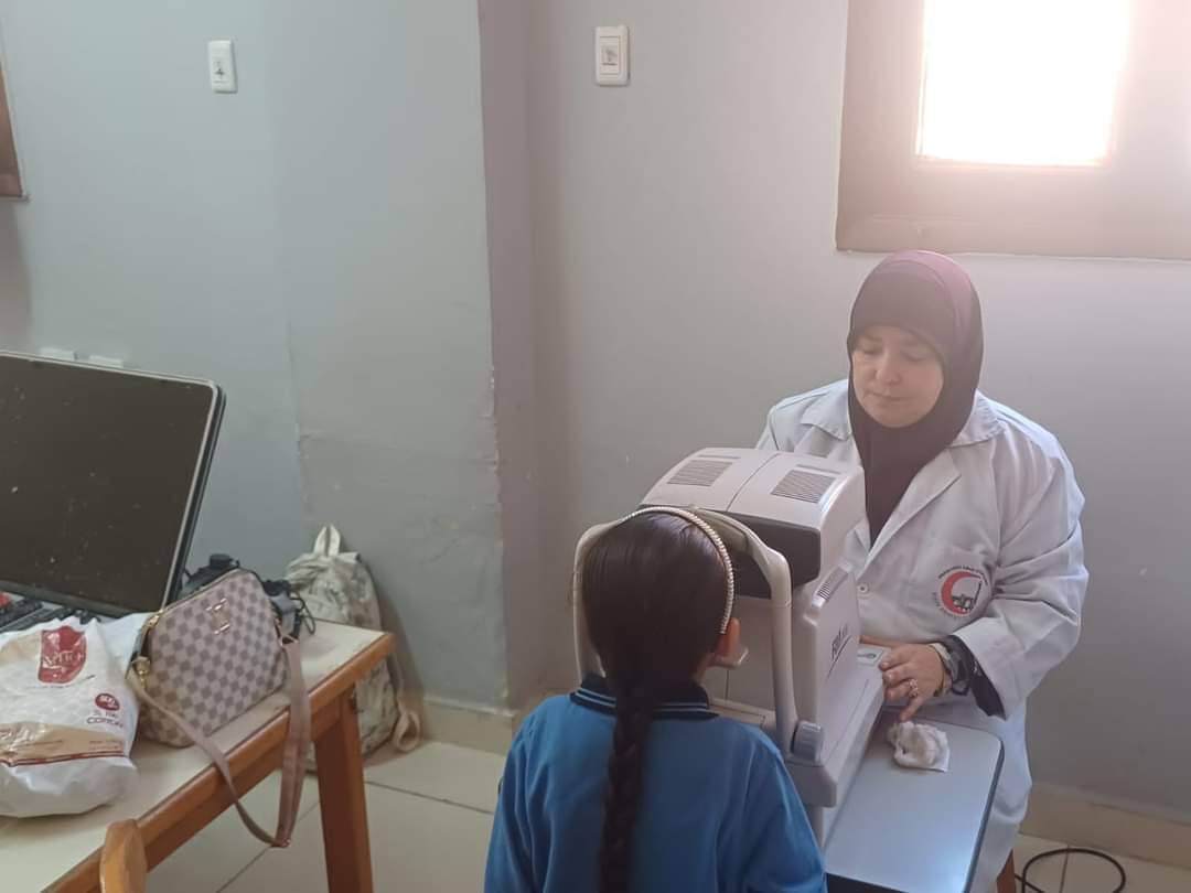 IMG 20241007 WA0032 نائب جامعة بنها تنظم قافلة طبية متخصصة فى أمراض العيون بقرية امياى بطوخ موقع في الجامعة